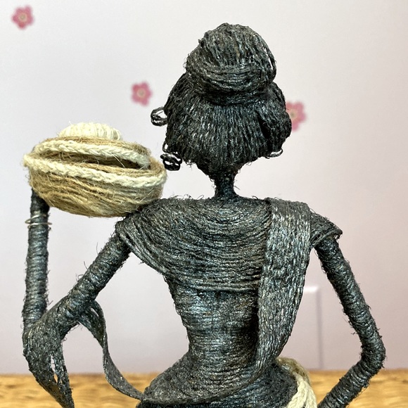 Handcrafted Indian Women Made of Plastic Bottle & Newspaper w/ Baskets & Chopper - Picture 7 of 13